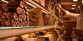 The Ultimate Guide to Treating Kids' Acne: What Really Works (And What's Just Marketing Hype) - Professional image